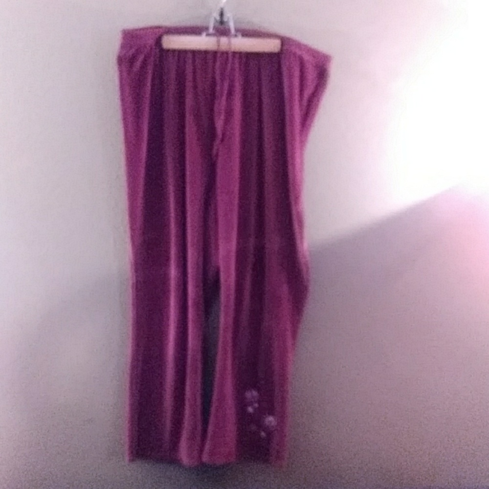 Women's 80% cotton 20% poly velour pants.